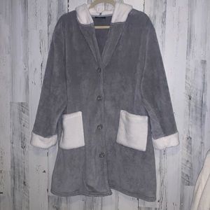 0101 Soft & Cozy Button Up Robe